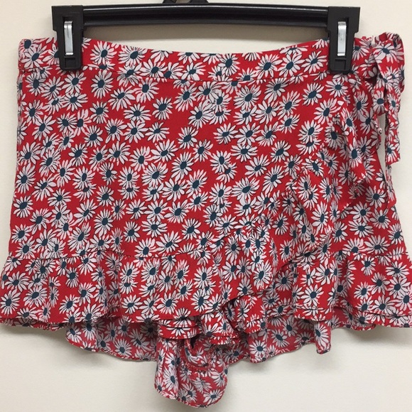 Zara Pants - ZARA ruffled skorts